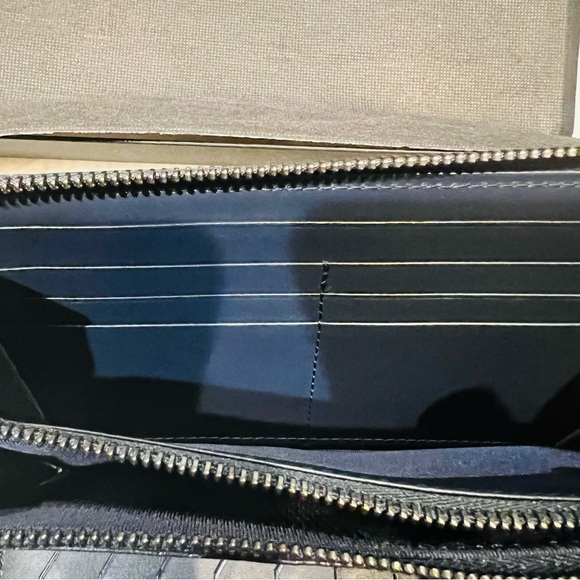 Burberry Black Label Navy Blue Leather Zip Around Long Unisex Wallet - Picture 13 of 14